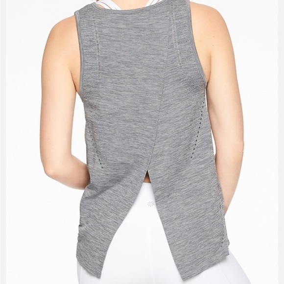 NWOT Athleta Foothill Tank in size large in Gunmetal Grey - Picture 7 of 7
